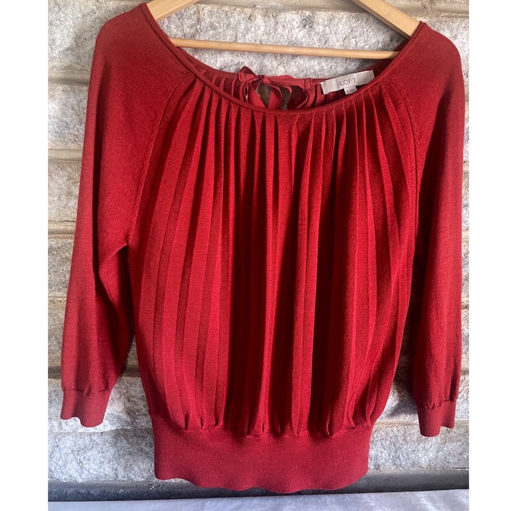 Loft Red Pleated Tie Back Sweater Medium 3/4 Sleeve Scoop Neck Knit Top